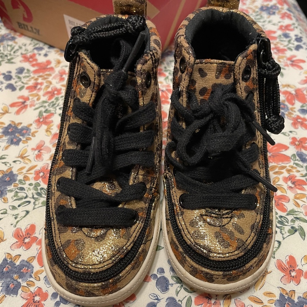 Billy Footwear toddler size 6 high tops leopard shimmer
